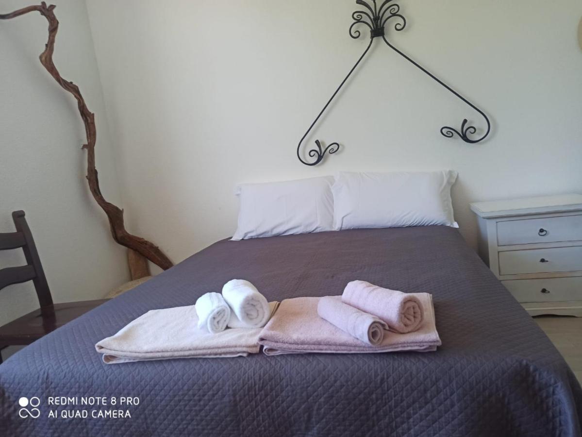 Bed And Breakfast Murales Orgosolo Buitenkant foto