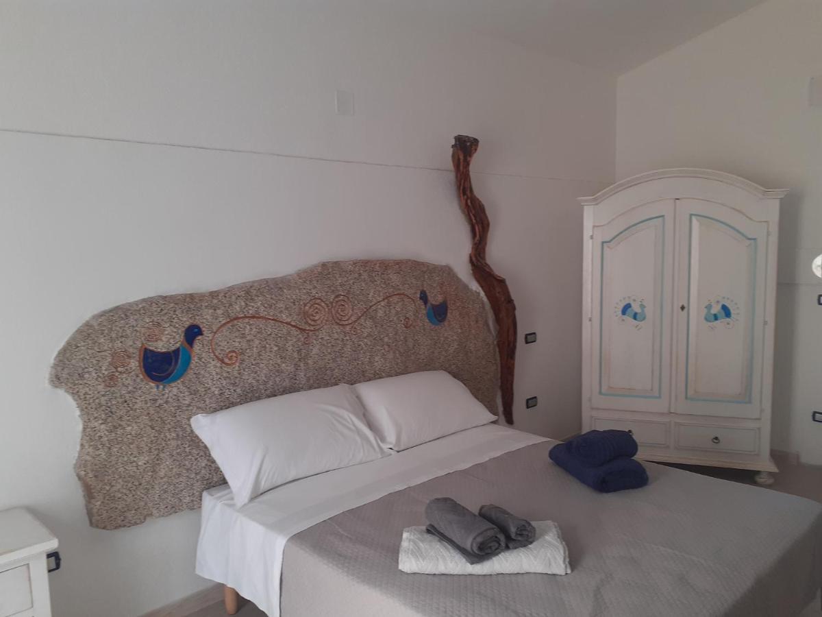 Bed And Breakfast Murales Orgosolo Buitenkant foto