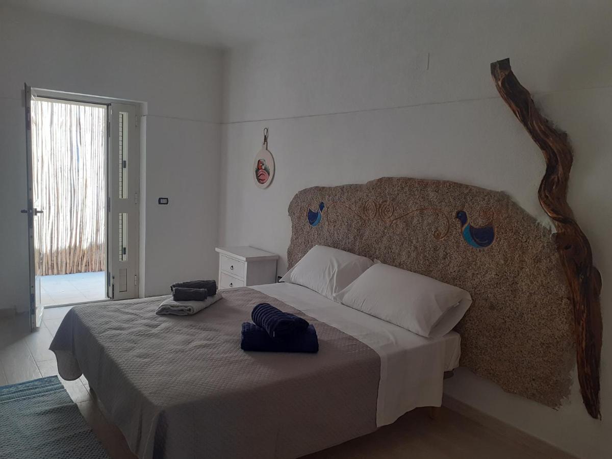 Bed And Breakfast Murales Orgosolo Buitenkant foto
