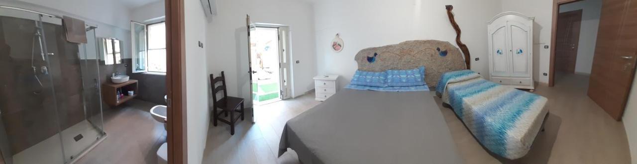 Bed And Breakfast Murales Orgosolo Buitenkant foto